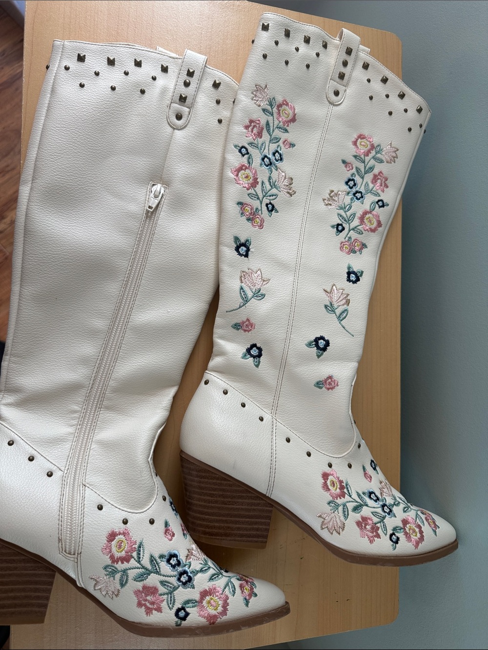 Floral Western Cowboy Boots 9 - Picture 5 of 10